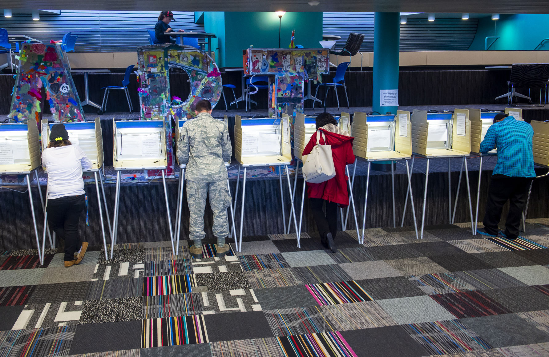 110718-news-voting
